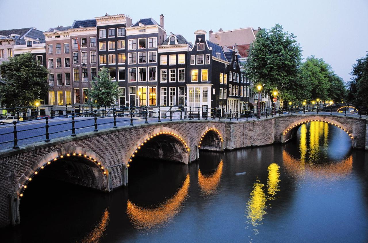 Bed Of Roses Bed & Breakfast Amsterdam Exterior photo